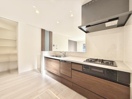 �L�b�`�� ����