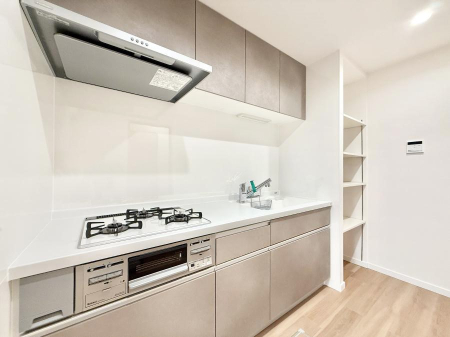 �L�b�`�� �������Ƒ����J��[�߂�A������̂���L�b�`��