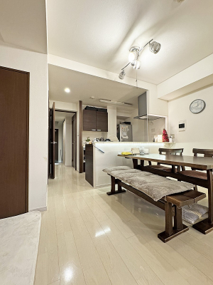 ���r���O ����