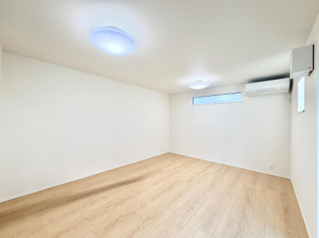 ���r���O ���������S�n�̂����A���z�̃��r���O