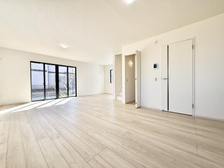 ���r���O ���������S�n�̂����A���z�̃��r���O