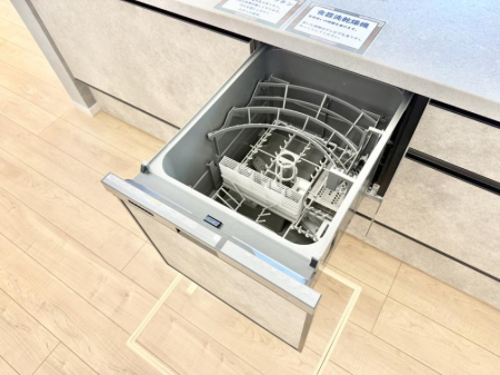 ���̑����� �ݔ�����ԂȂ����I�H����s�J�s�J�Ɏd�グ�Ă���܂�