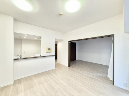 ���r���O ���������R�Ɖ�b�����܂��A�S�n�悢�ЂƂƂ�