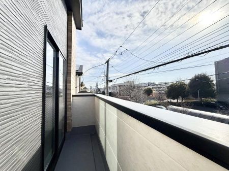 �o���R�j�[ ������ �G�߂̈ڂ낢����������J���I�ȋ�Ԃł�