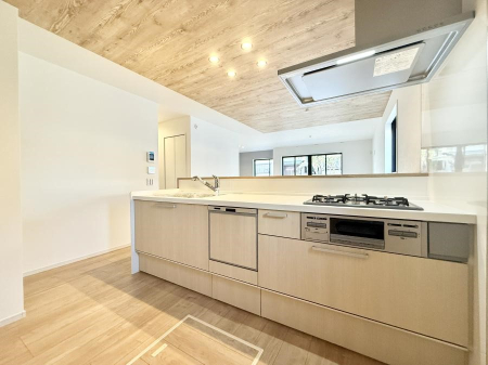 �L�b�`�� �����������������Ԃ����܂��A�Ί炠�ӂ��L�b�`��