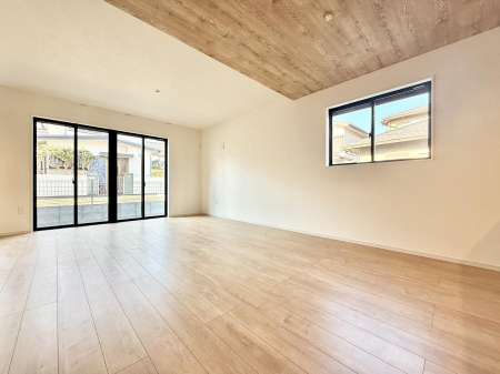 ���r���O �����������������Ɠ��ʂɂ���A�e���̋��