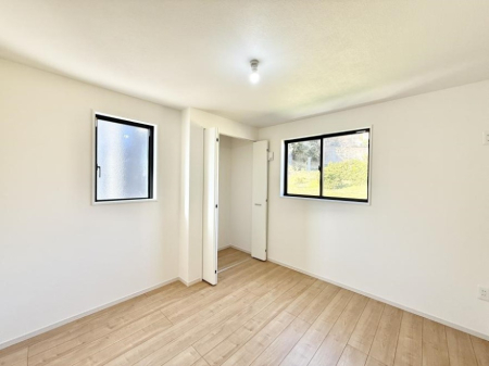 �q������ �������v���C�x�[�g��ԂƂ��ĐÂ��ŗ�������������񋟂��Ă���܂�