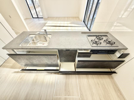 �L�b�`�� �������Ƒ����J��[�߂�A������̂���L�b�`��