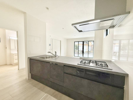 �L�b�`�� �������V���v���Ŕ������S�n�悢���Ԃ𐶂ރL�b�`�����