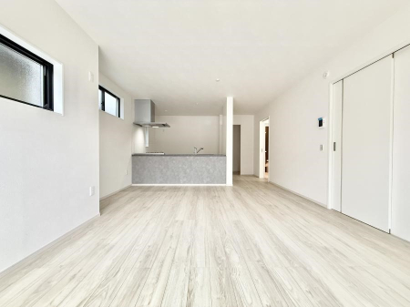 ���r���O ���������R�Ɖ�b�����܂��A�S�n�悢�ЂƂƂ�