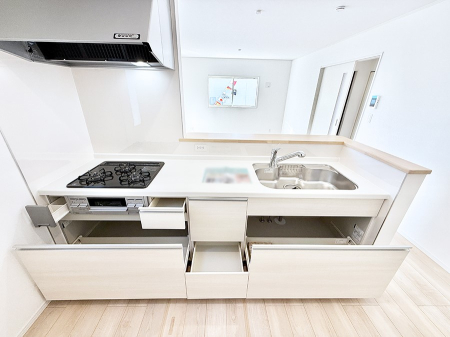 �L�b�`�� �����������������Ԃ����܂��A�Ί炠�ӂ��L�b�`��