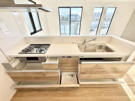 �L�b�`�� �����������������Ɗy�����Ȃ�A���K�ȃL�b�`�����