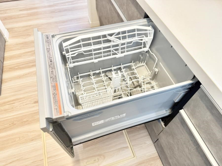 ���̑����� �ݔ�����ԂȂ����I�H����s�J�s�J�Ɏd�グ�Ă���܂�