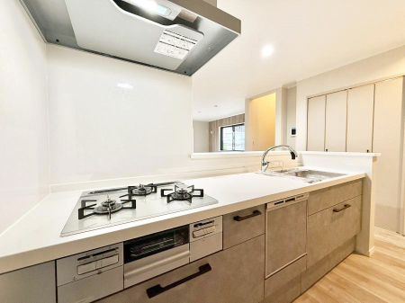 �L�b�`�� �������V���v���Ŕ������S�n�悢���Ԃ𐶂ރL�b�`�����