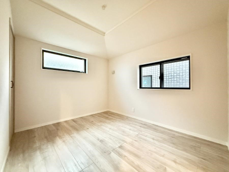 �q������ �������v���C�x�[�g��ԂƂ��ĐÂ��ŗ�������������񋟂��Ă���܂�