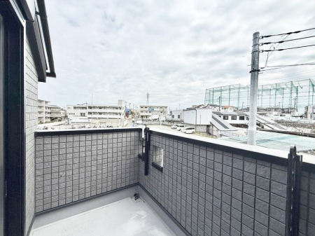 �o���R�j�[ ������ �G�߂̈ڂ낢����������J���I�ȋ�Ԃł�