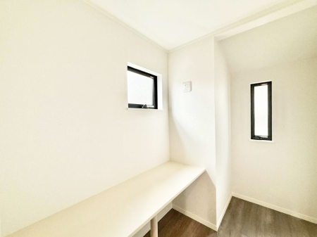 ���̑� �������e�����[�N�Ȃǂɗ��p�ł���X�^�f�B�J�E���^�[�X�y�[�X