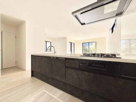 �L�b�`�� �������Ƒ����J��[�߂�A������̂���L�b�`��