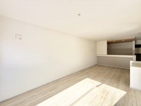 ���r���O ����