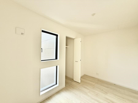 �q������ ����