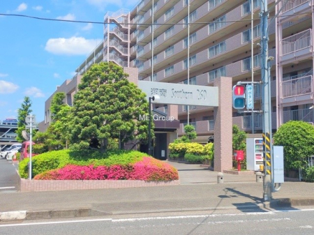 �G���g�����X �O�ρ��Ǘ��̍s���͂����G���g�����X�ň��S���ĕ�点����ł�