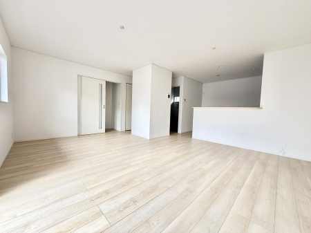 ���r���O ���������났�ƏΊ炪�W�܂�A�S���܂郊�r���O