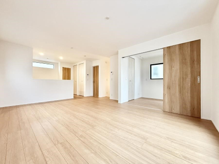 ���r���O ������18���ȏ�̂��났��ԁA�Ƒ��݂�Ȃ��W��2F���r���O