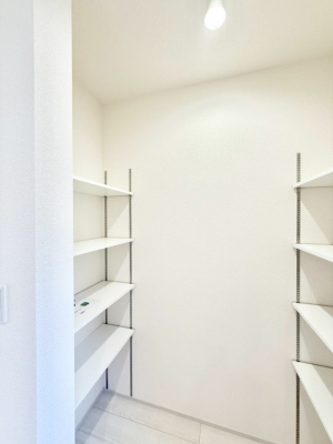 ���[ �������L�b�`�����ɂ͐H�i�����ɂƂĂ��֗��ȃp���g���[����