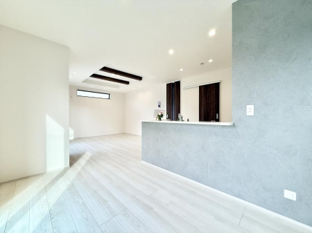 ���r���O ���������R�Ɖ�b�����܂��A�S�n�悢�ЂƂƂ�