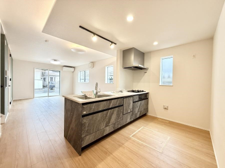 �L�b�`�� ����