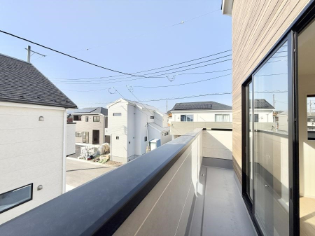 �o���R�j�[ ������ �G�߂̈ڂ낢����������J���I�ȋ�Ԃł�