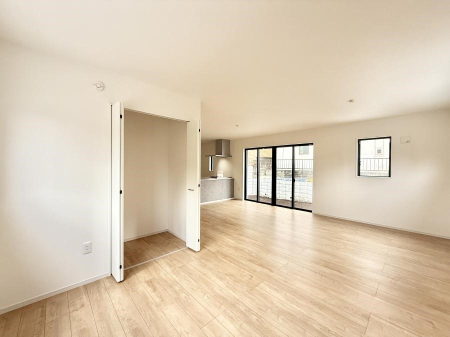 ���r���O ���������S�n�̂����A���z�̃��r���O