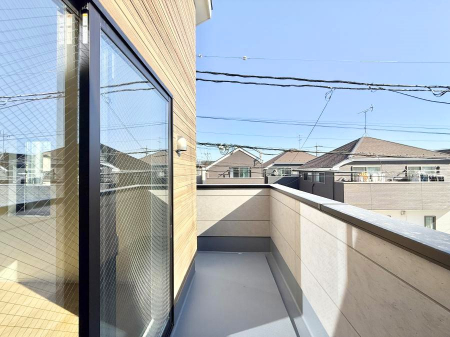 �o���R�j�[ ������ �G�߂̈ڂ낢����������J���I�ȋ�Ԃł�