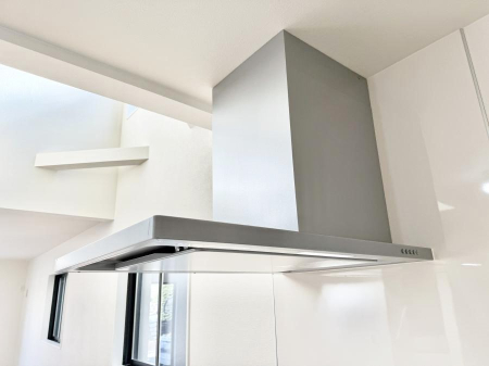 ���̑����� �ݔ����������̏��C����������C��ɗU������A�����I�ɔr�����ł��܂��B