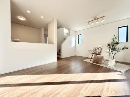 ���r���O ���������났�ƏΊ炪�W�܂�A�S���܂郊�r���O