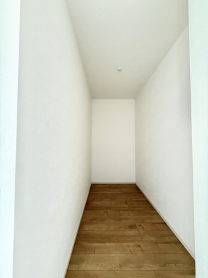 ���[ ����