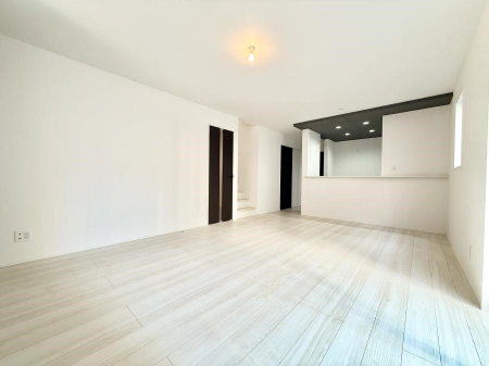 ���r���O ���������났�ƏΊ炪�W�܂�A�S���܂郊�r���O