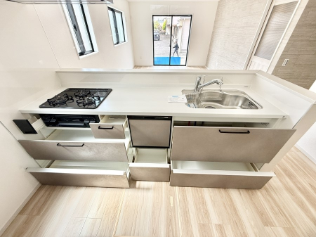 �L�b�`�� �����������������Ɗy�����Ȃ�A���K�ȃL�b�`�����