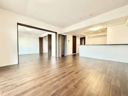 ���r���O ���������R�Ɖ�b�����܂��A�S�n�悢�ЂƂƂ�