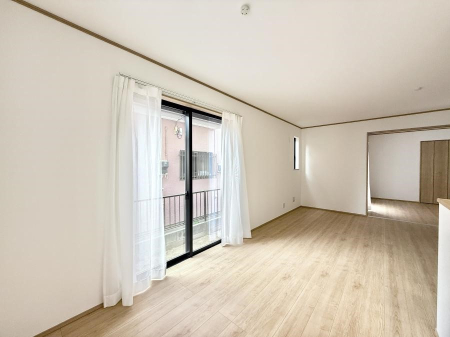 ���r���O ���������났�ƏΊ炪�W�܂�A�S���܂郊�r���O