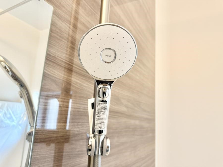 ���̑����� �ݔ����킴�킴�V�����[�����̃��o�[�܂Ŏ��L�΂��K�v���Ȃ��A�ȒP�Ɏ~���ł���