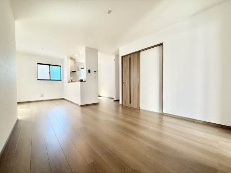 ���r���O ���������났�ƏΊ炪�W�܂�A�S���܂郊�r���O