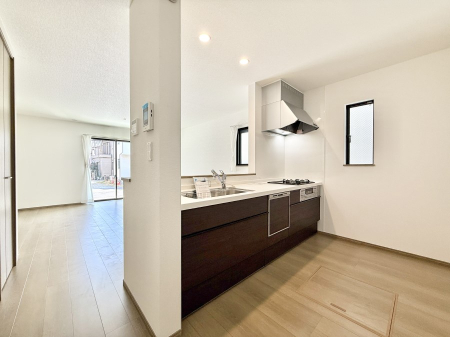 �L�b�`�� �����������������Ԃ����܂��A�Ί炠�ӂ��L�b�`��