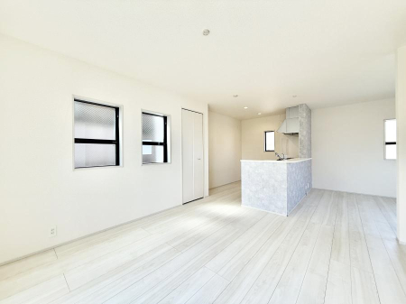 ���r���O ���������R�Ɖ�b�����܂��A�S�n�悢�ЂƂƂ�