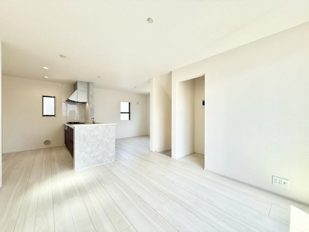 ���r���O �����������������Ɠ��ʂɂ���A�e���̋��