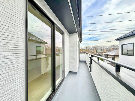 �o���R�j�[ ������ �G�߂̈ڂ낢����������J���I�ȋ�Ԃł�