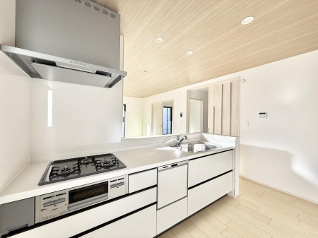 �L�b�`�� �������V���v���Ŕ������S�n�悢���Ԃ𐶂ރL�b�`�����