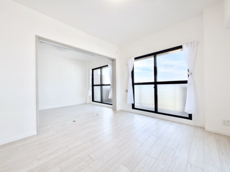 ���r���O ���������났�ƏΊ炪�W�܂�A�S���܂郊�r���O