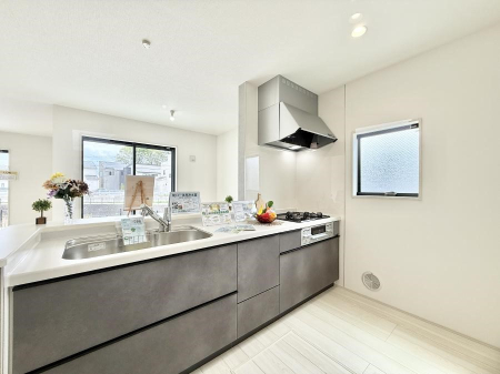 �L�b�`�� �������Ƒ����J��[�߂�A������̂���L�b�`��