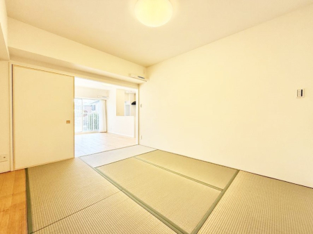 �q������ ����